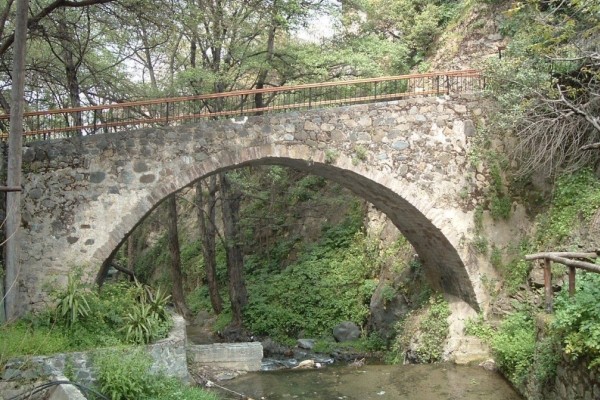 Kakopetria_Village_Bridge_lrg