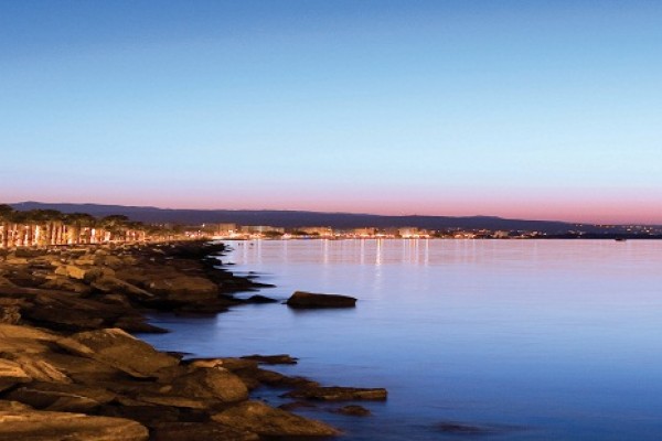 Lemesos_Sea_Front_by_Night